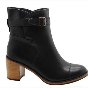 Wolverine black leather booties
